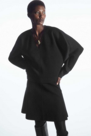 BLACK COS V-NECK BOILED-WOOL JUMPER | NUE-748609