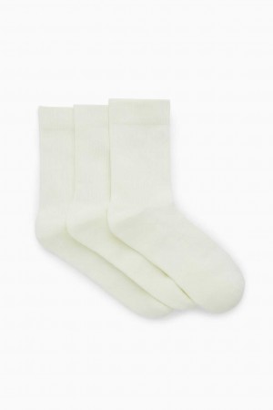 OFF-WHITE COS 3-PACK RIBBED SPORT SOCKS | IRG-415837