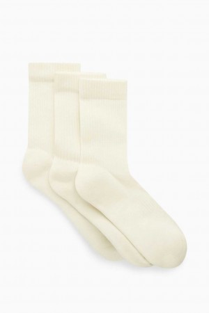 WHITE COS 3-PACK RIBBED SPORTS SOCKS | UBN-843965