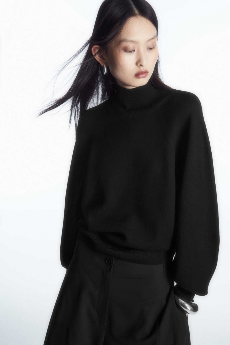 BLACK COS BATWING-SLEEVE MERINO WOOL SWEATER | JUO-372694