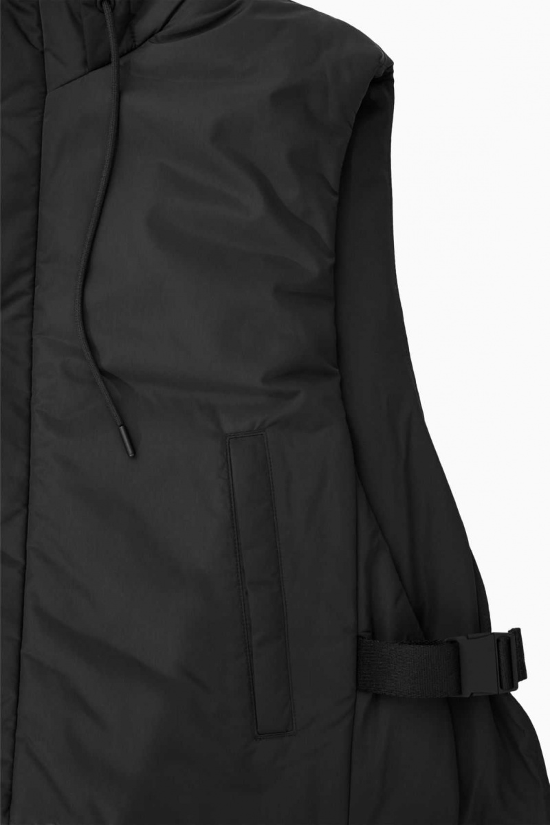 BLACK COS BUCKLED-SIDE PADDED HOODED VEST | YKJ-254387