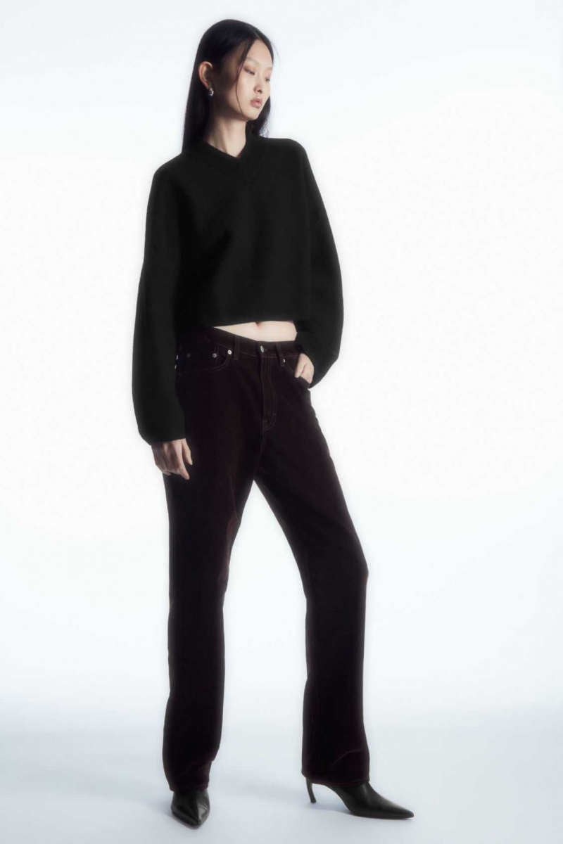 BLACK COS CROPPED V-NECK WOOL SWEATER | IYX-061895