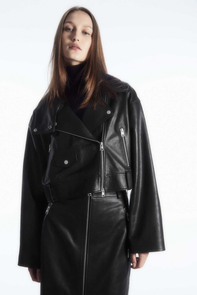 BLACK COS OVERSIZED CROPPED LEATHER BIKER JACKET | PFK-504367