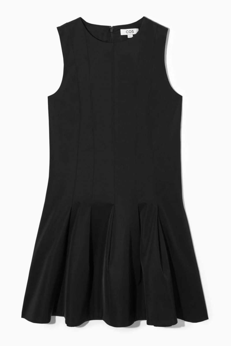 BLACK COS SLEEVELESS PLEATED MINI DRESS | XAT-310768