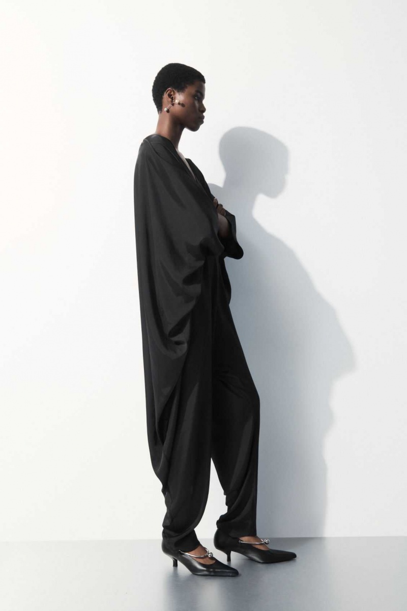 BLACK COS THE FLUID JUMPSUIT | HKQ-790612