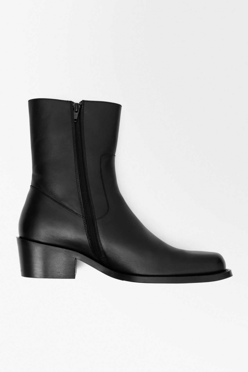 BLACK COS THE HEELED LEATHER BOOTS | GPM-204958