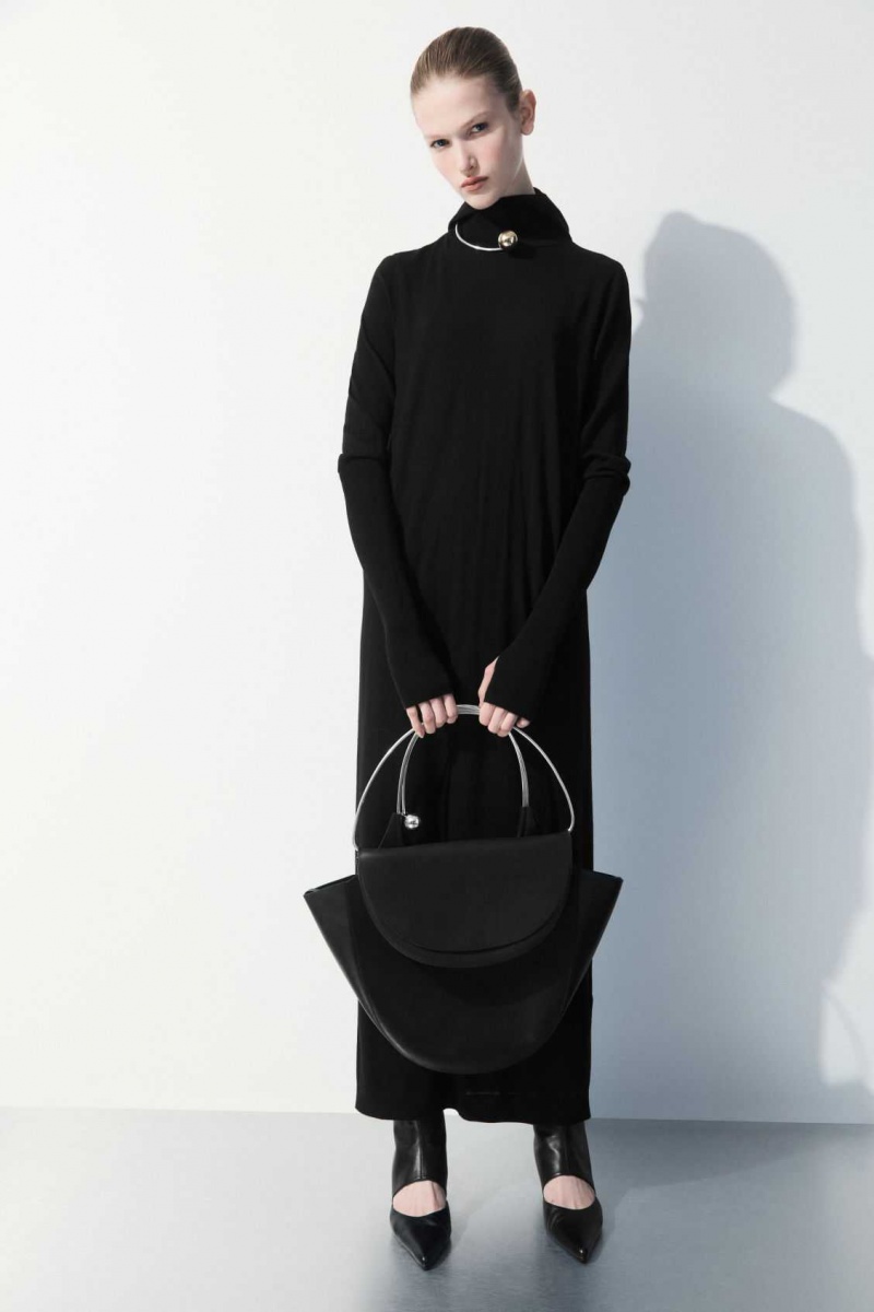 BLACK COS THE HOODED WOOL DRESS | CHZ-832971