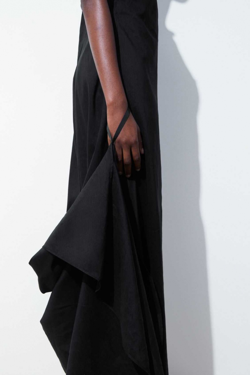 BLACK COS THE V-NECK LINEN MAXI DRESS | IGY-259418