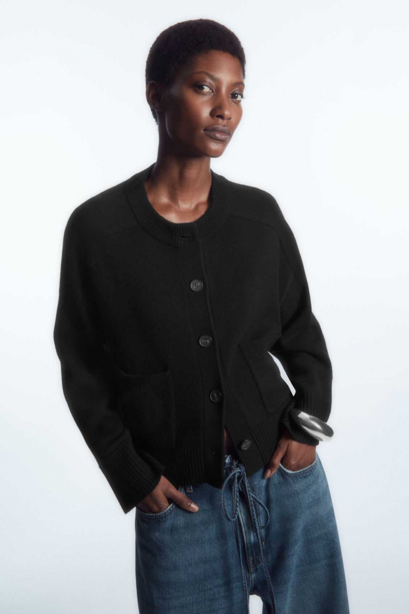 BLACK COS WOOL CREW-NECK CARDIGAN | ZAC-085439