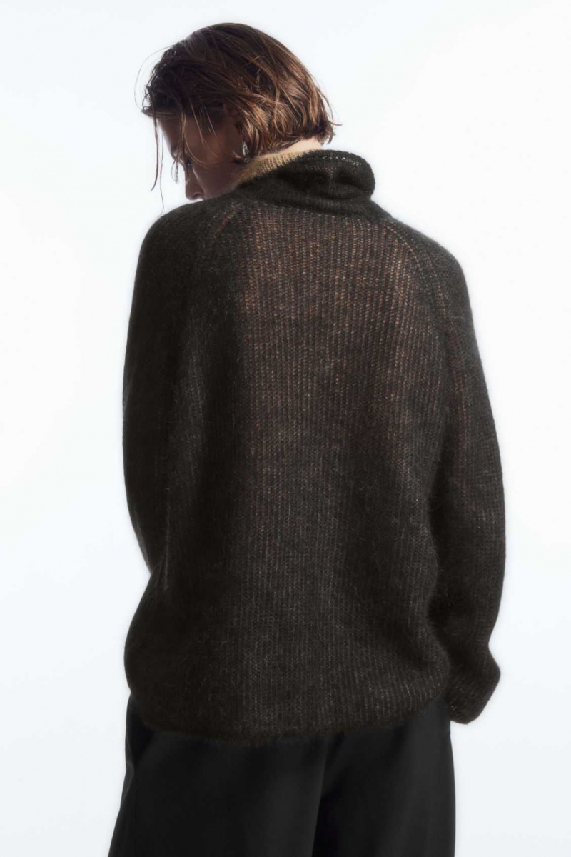 BLACK / CAMEL COS TWO-TONE MOHAIR TURTLENECK SWEATER | WLC-079321