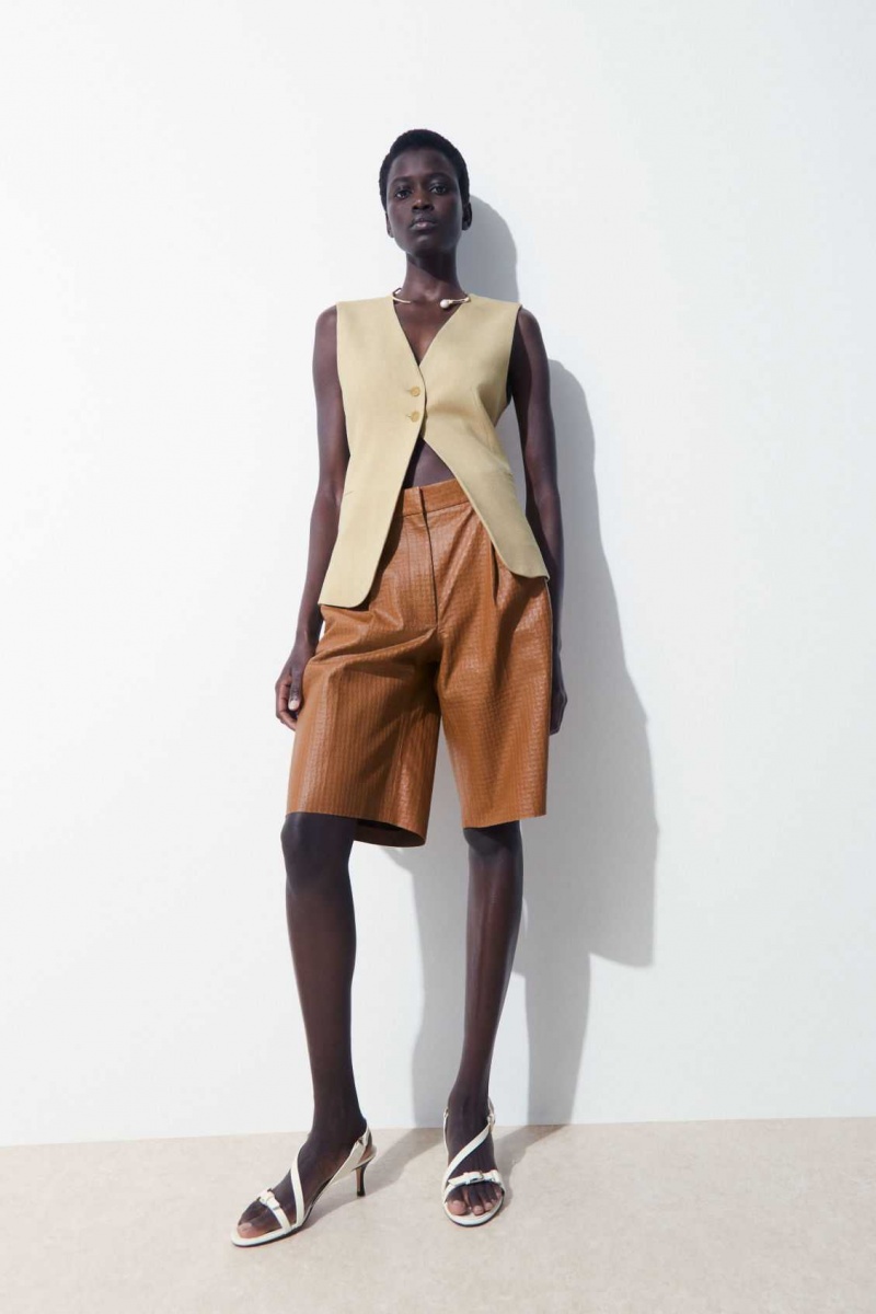 BROWN COS THE EMBOSSED-LEATHER BERMUDA SHORTS | LKR-820754