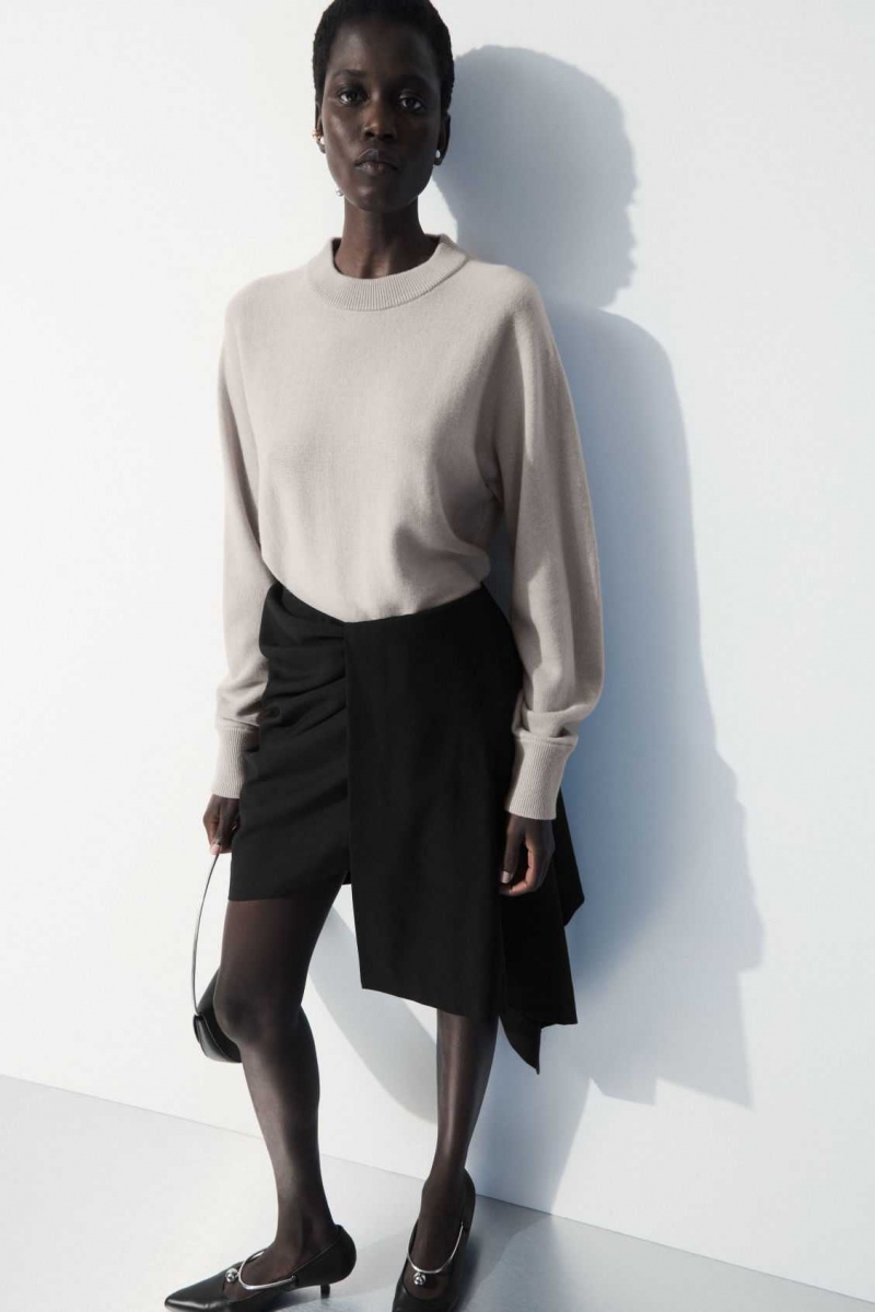 CHALK BEIGE COS THE ESSENTIAL CASHMERE SWEATER | JXG-480953