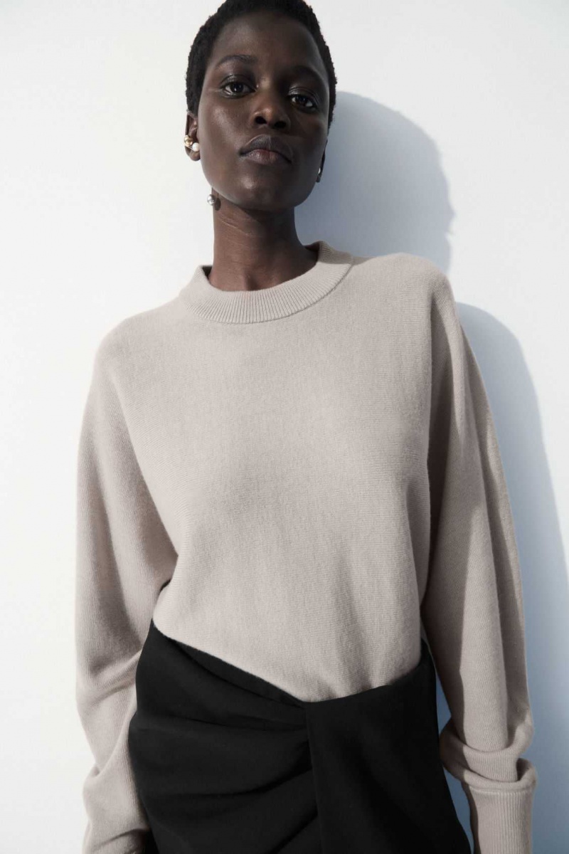 CHALK BEIGE COS THE ESSENTIAL CASHMERE SWEATER | JXG-480953