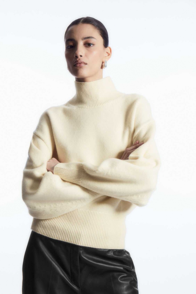 CREAM COS FUNNEL-NECK WAISTED WOOL SWEATER | BTN-371246