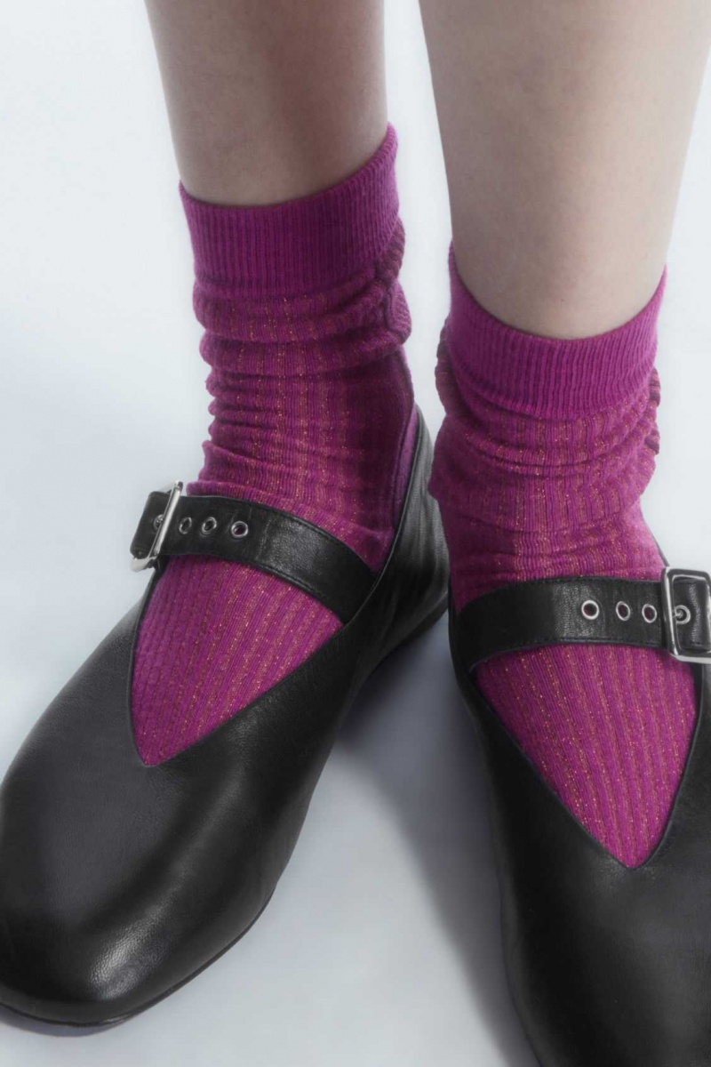 PINK COS TWO-TONE SPARKLY RIBBED SOCKS | BYH-147685