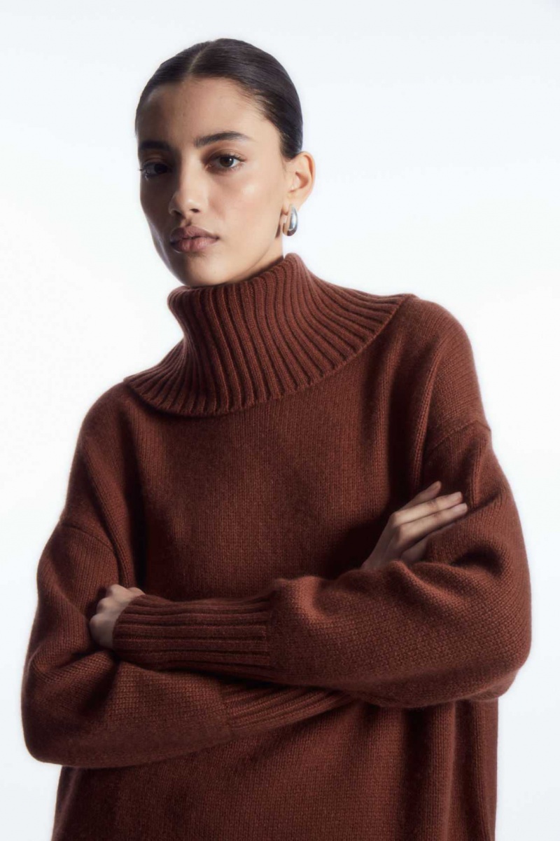 RUST COS OVERSIZED PURE CASHMERE ROLL-NECK SWEATER | EFG-246389