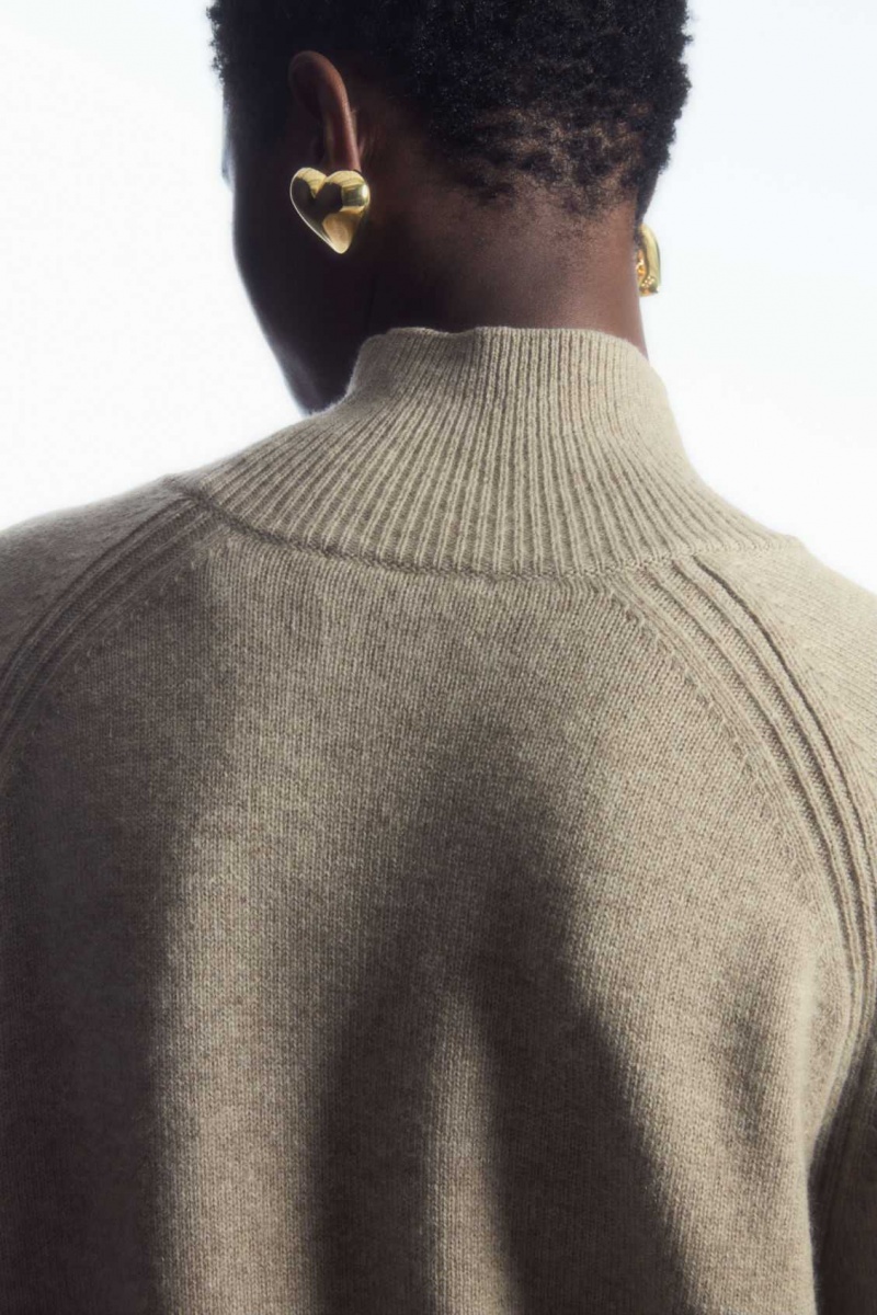 UNDYED / NATURAL COS PURE CASHMERE TURTLENECK SWEATER | XBJ-826710