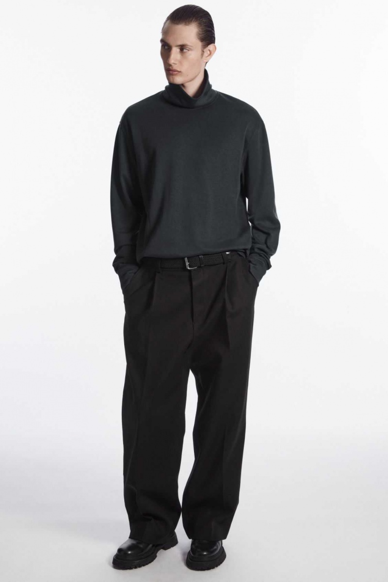 WASHED BLACK COS TURTLENECK SWEATSHIRT | OPC-971450